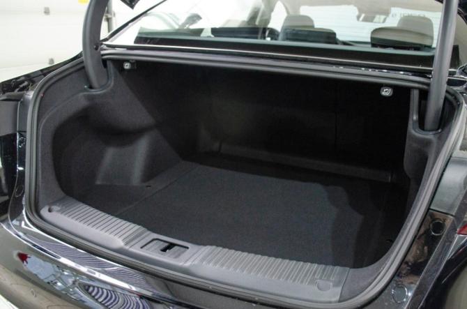 Hongqi H5 II с пробегом 2024 года, цена 3 149 000 рублей, 1275 км, седан, Автокод Объявления