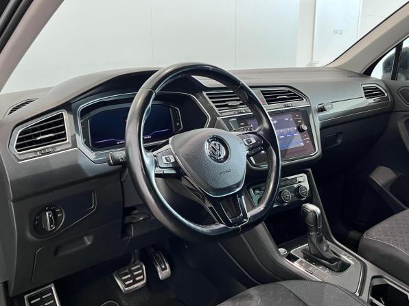 Volkswagen Tiguan II с пробегом 2019 года, цена 2 390 000 рублей, 128707 км, внедорожник, Автокод Объявления