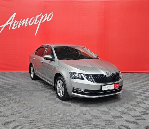 Skoda Octavia III (A7) Рестайлинг с пробегом 2018 года, цена 1 570 000 рублей, 125000 км, лифтбек, Автокод Объявления