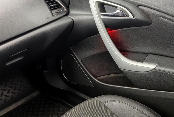 Opel Astra J Рестайлинг с пробегом 2011 года, цена 900 000 рублей, 207200 км, хэтчбек, Автокод Объявления