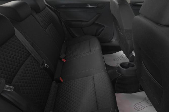 Skoda Rapid I Рестайлинг с пробегом 2018 года, цена 999 000 рублей, 333000 км, лифтбек, Автокод Объявления