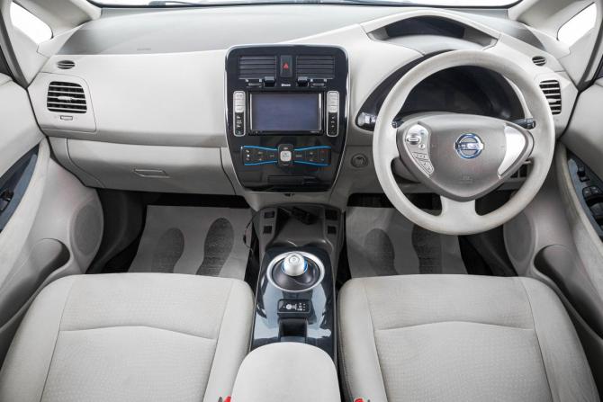 Nissan Leaf I (ZE0/AZE0) с пробегом 2011 года, цена 849 000 рублей, 112000 км, хэтчбек, Автокод Объявления