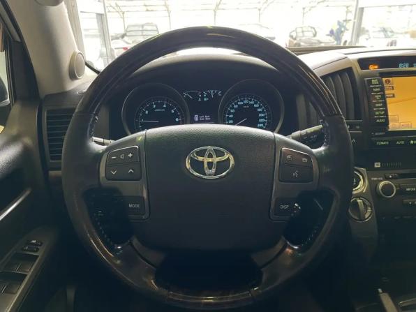 Toyota Land Cruiser 200 Series с пробегом 2011 года, цена 3 130 000 рублей, 353351 км, внедорожник, Автокод Объявления
