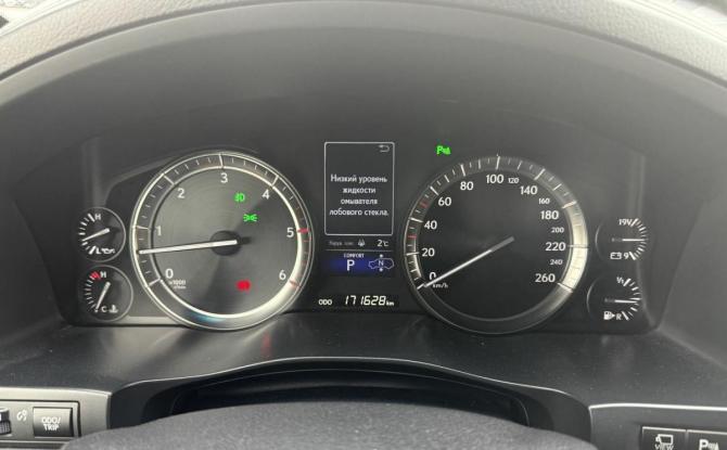 Lexus LX III Рестайлинг 2 с пробегом 2019 года, цена 7 900 000 рублей, 172000 км, внедорожник, Автокод Объявления