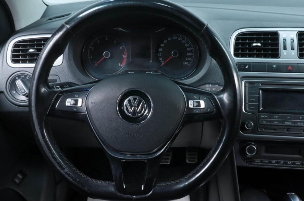 Volkswagen Polo V Рестайлинг Челябинск  - изображение 17