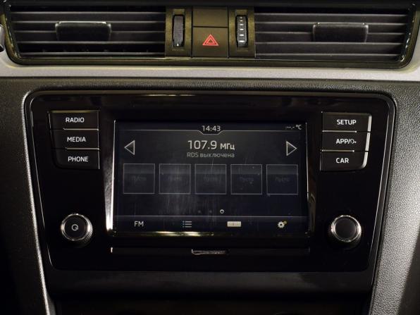Skoda Rapid I Рестайлинг с пробегом 2019 года, цена 949 995 рублей, 179557 км, лифтбек, Автокод Объявления