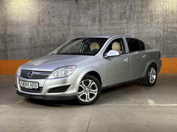 Opel Astra H Рестайлинг с пробегом 2012 года, цена 649 000 рублей, 175170 км, седан, Автокод Объявления