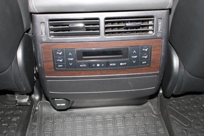 Toyota Land Cruiser 200 Series Рестайлинг 2 с пробегом 2019 года, цена 9 250 000 рублей, 91000 км, внедорожник, Автокод Объявления