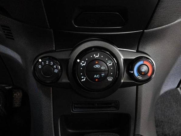 Ford Fiesta Mk6 Рестайлинг с пробегом 2016 года, цена 1 007 000 рублей, 110922 км, хэтчбек, Автокод Объявления