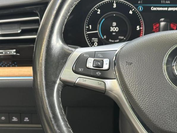 Volkswagen Touareg III с пробегом 2019 года, цена 4 100 000 рублей, 215480 км, внедорожник, Автокод Объявления