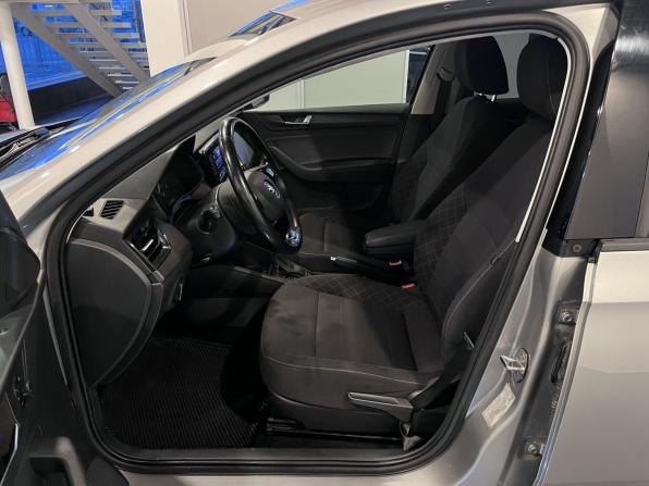 Skoda Rapid II с пробегом 2021 года, цена 1 740 000 рублей, 95836 км, лифтбек, Автокод Объявления