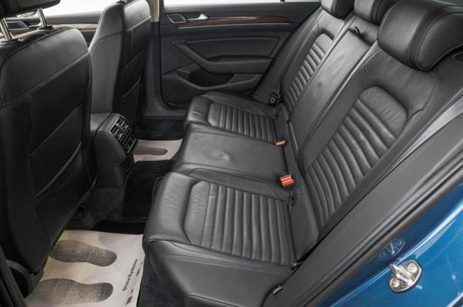Volkswagen Passat B8 с пробегом 2017 года, цена 2 049 000 рублей, 43000 км, седан, Автокод Объявления