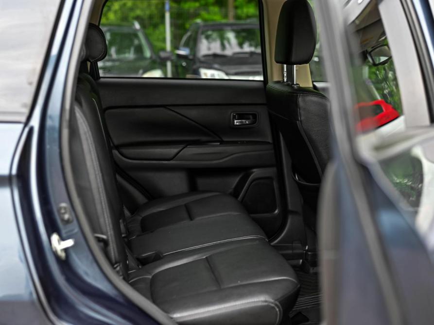 Mitsubishi Outlander III Рестайлинг 2 Санкт-Петербург  - изображение 15