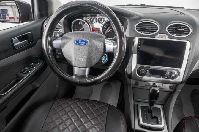 Ford Focus II Рестайлинг с пробегом 2010 года, цена 739 000 рублей, 200400 км, хэтчбек, Автокод Объявления