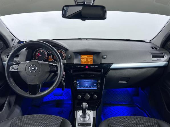 Opel Astra H Рестайлинг с пробегом 2011 года, цена 597 000 рублей, 162356 км, хэтчбек, Автокод Объявления