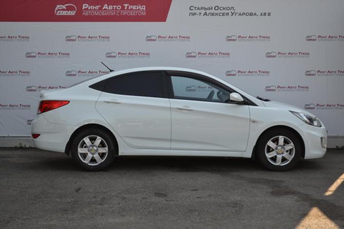 Hyundai Solaris I с пробегом 2012 года, цена 750 000 рублей, 209481 км, седан, Автокод Объявления