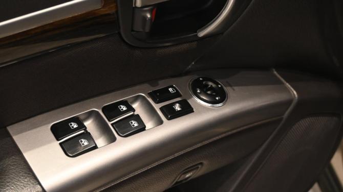 Hyundai Santa Fe II Рестайлинг с пробегом 2010 года, цена 880 000 рублей, 257757 км, внедорожник, Автокод Объявления