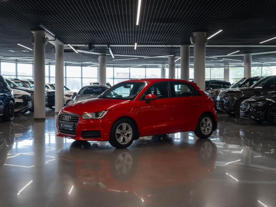 Audi A1 I (8X) Рестайлинг Москва  - изображение 1