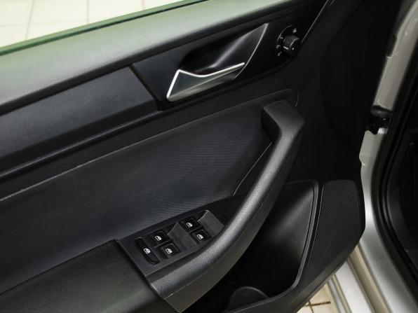 Volkswagen Polo VI с пробегом 2020 года, цена 1 530 000 рублей, 54223 км, лифтбек, Автокод Объявления