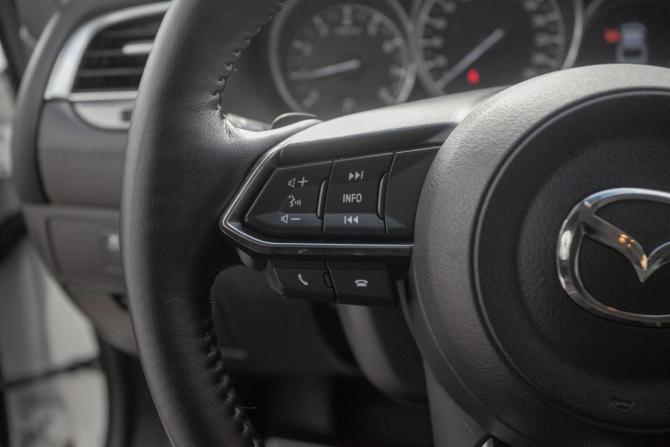 Mazda 6 III (GJ) Рестайлинг с пробегом 2017 года, цена 1 848 000 рублей, 91000 км, седан, Автокод Объявления