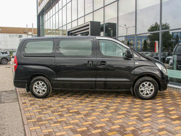 Hyundai Grand Starex I с пробегом 2015 года, цена 1 592 400 рублей, 283460 км, минивэн, Автокод Объявления