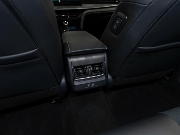 Toyota Camry IX (XV80) China Market с пробегом 2026 года, цена 4 450 000 рублей, 34 км, седан, Автокод Объявления