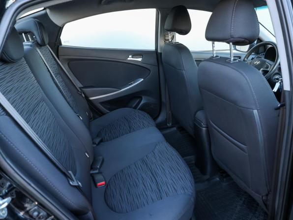Hyundai Solaris I Рестайлинг с пробегом 2015 года, цена 998 000 рублей, 136976 км, седан, Автокод Объявления