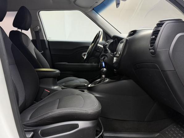 Kia Soul II Рестайлинг с пробегом 2017 года, цена 1 700 000 рублей, 86948 км, хэтчбек, Автокод Объявления