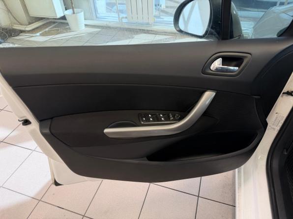 Peugeot 408 I с пробегом 2013 года, цена 583 000 рублей, 192000 км, седан, Автокод Объявления