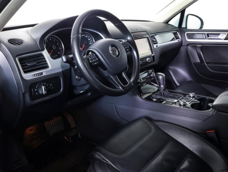 Volkswagen Touareg II Рестайлинг Москва  - изображение 15