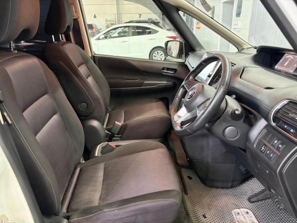 Nissan Serena V (C27) с пробегом 2018 года, цена 1 897 000 рублей, 209550 км, минивэн, Автокод Объявления