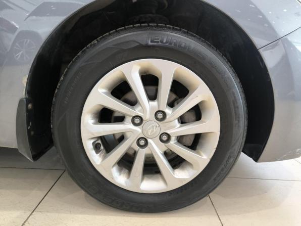 Hyundai Solaris II с пробегом 2017 года, цена 1 100 000 рублей, 165764 км, седан, Автокод Объявления