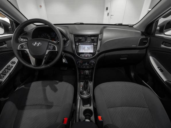 Hyundai Solaris I Рестайлинг с пробегом 2014 года, цена 745 000 рублей, 299030 км, седан, Автокод Объявления