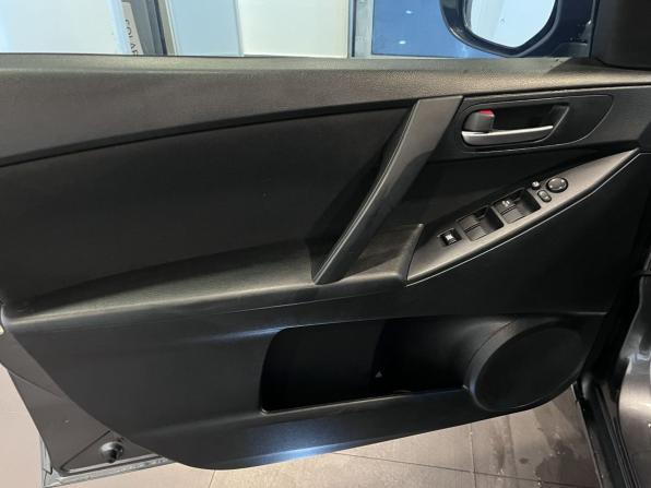 Mazda 3 II (BL) Рестайлинг с пробегом 2012 года, цена 965 000 рублей, 139787 км, хэтчбек, Автокод Объявления