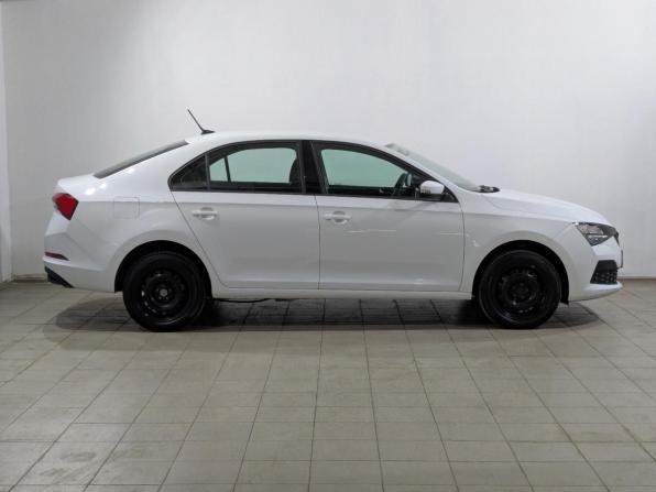 Skoda Rapid II с пробегом 2021 года, цена 1 525 000 рублей, 77276 км, лифтбек, Автокод Объявления