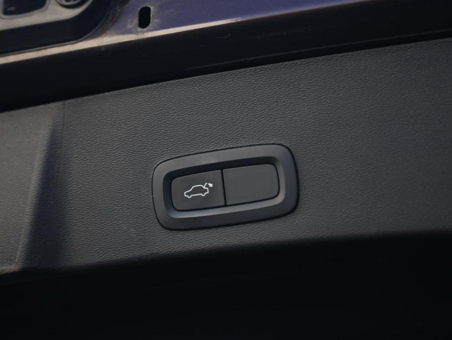 Volvo XC40 I Санкт-Петербург  - изображение 32