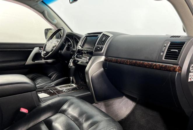 Toyota Land Cruiser 200 Series с пробегом 2012 года, цена 3 150 000 рублей, 286000 км, внедорожник, Автокод Объявления