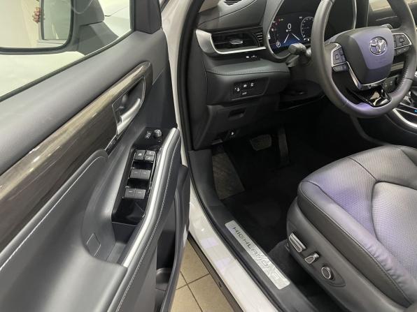 Toyota Highlander IV (XU70) с пробегом 2025 года, цена 5 400 000 рублей, 19 км, внедорожник, Автокод Объявления