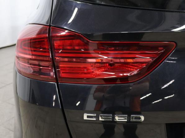 Kia Ceed III с пробегом 2019 года, цена 1 700 000 рублей, 95560 км, универсал, Автокод Объявления