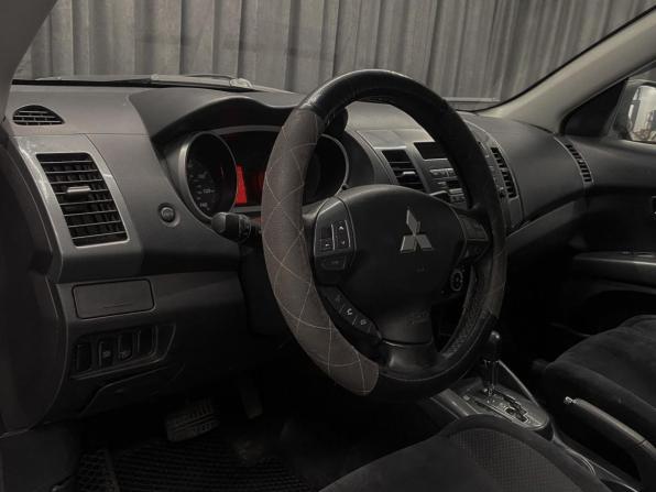 Mitsubishi Outlander II Рестайлинг с пробегом 2010 года, цена 1 075 000 рублей, 100000 км, внедорожник, Автокод Объявления
