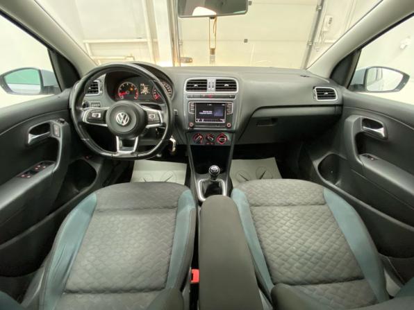 Volkswagen Polo V Рестайлинг с пробегом 2019 года, цена 975 000 рублей, 100565 км, седан, Автокод Объявления