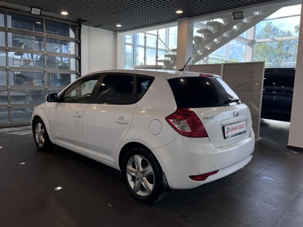 Kia Ceed I Рестайлинг с пробегом 2011 года, цена 670 000 рублей, 215792 км, хэтчбек, Автокод Объявления