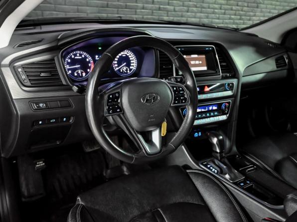 Hyundai Sonata VII (LF) Рестайлинг с пробегом 2017 года, цена 1 680 000 рублей, 161014 км, седан, Автокод Объявления