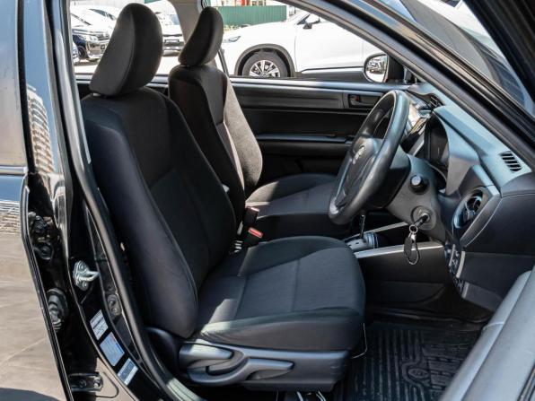 Toyota Corolla XI (E160 E170) Рестайлинг 2 с пробегом 2018 года, цена 1 180 000 рублей, 171766 км, универсал, Автокод Объявления