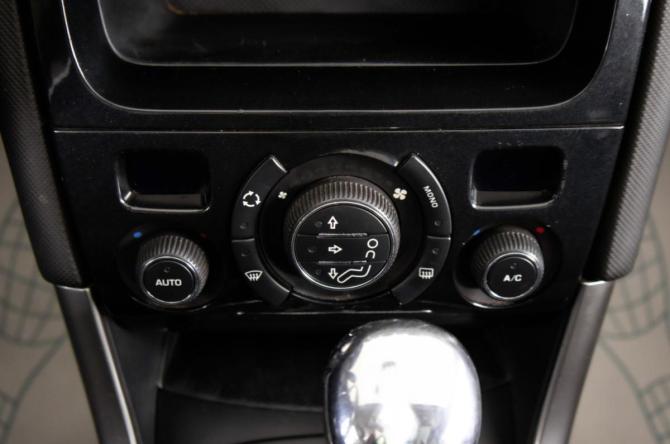 Peugeot 308 I Рестайлинг с пробегом 2011 года, цена 539 000 рублей, 220000 км, хэтчбек, Автокод Объявления