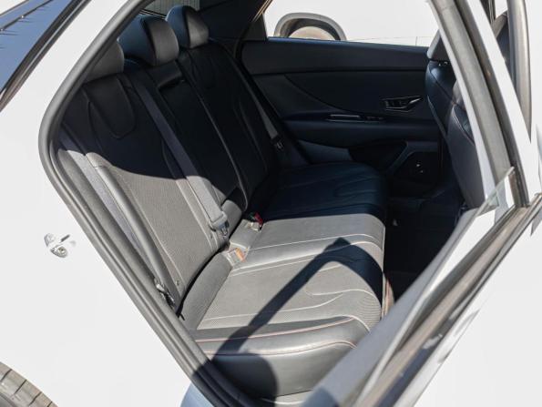 Hyundai Avante VII с пробегом 2021 года, цена 2 795 000 рублей, 80990 км, седан, Автокод Объявления
