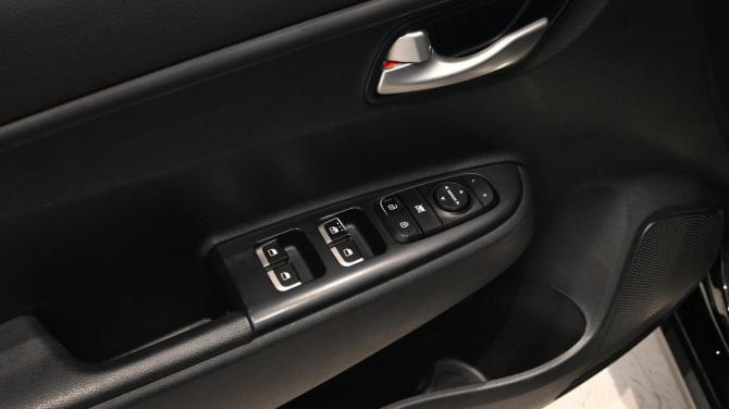 Kia Rio IV Рестайлинг с пробегом 2021 года, цена 1 750 000 рублей, 87168 км, хэтчбек, Автокод Объявления
