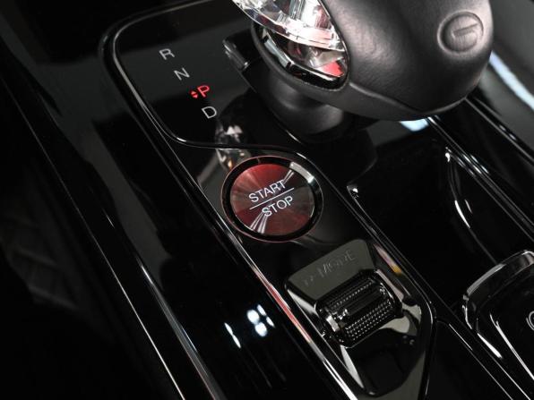 GAC M8 с пробегом 2024 года, цена 4 090 000 рублей, 38108 км, минивэн, Автокод Объявления