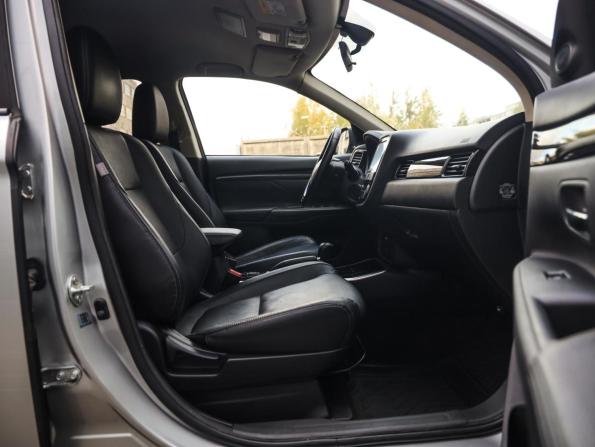 Mitsubishi Outlander III Рестайлинг 2 с пробегом 2018 года, цена 1 948 777 рублей, 112500 км, внедорожник, Автокод Объявления