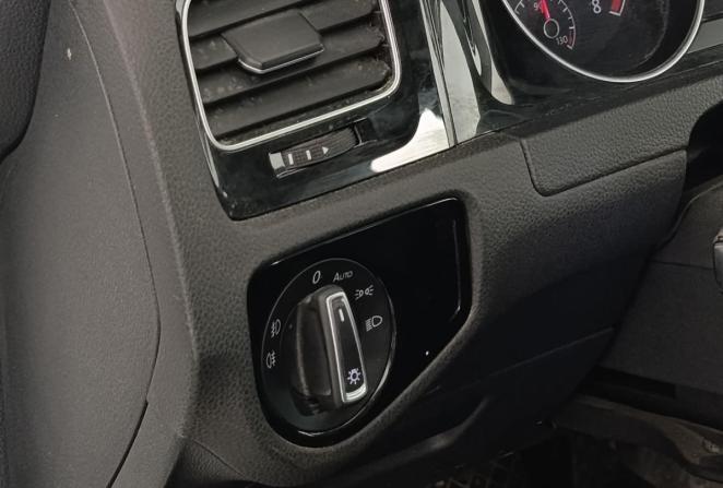 Volkswagen Golf VII с пробегом 2015 года, цена 1 100 000 рублей, 310100 км, хэтчбек, Автокод Объявления